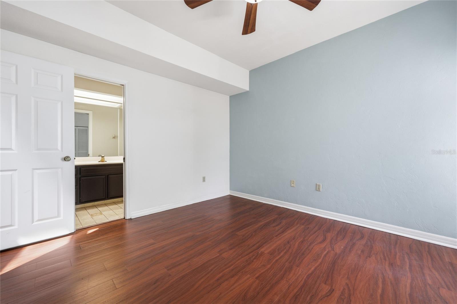 Image 28 of 60 For 5328 9th Lane