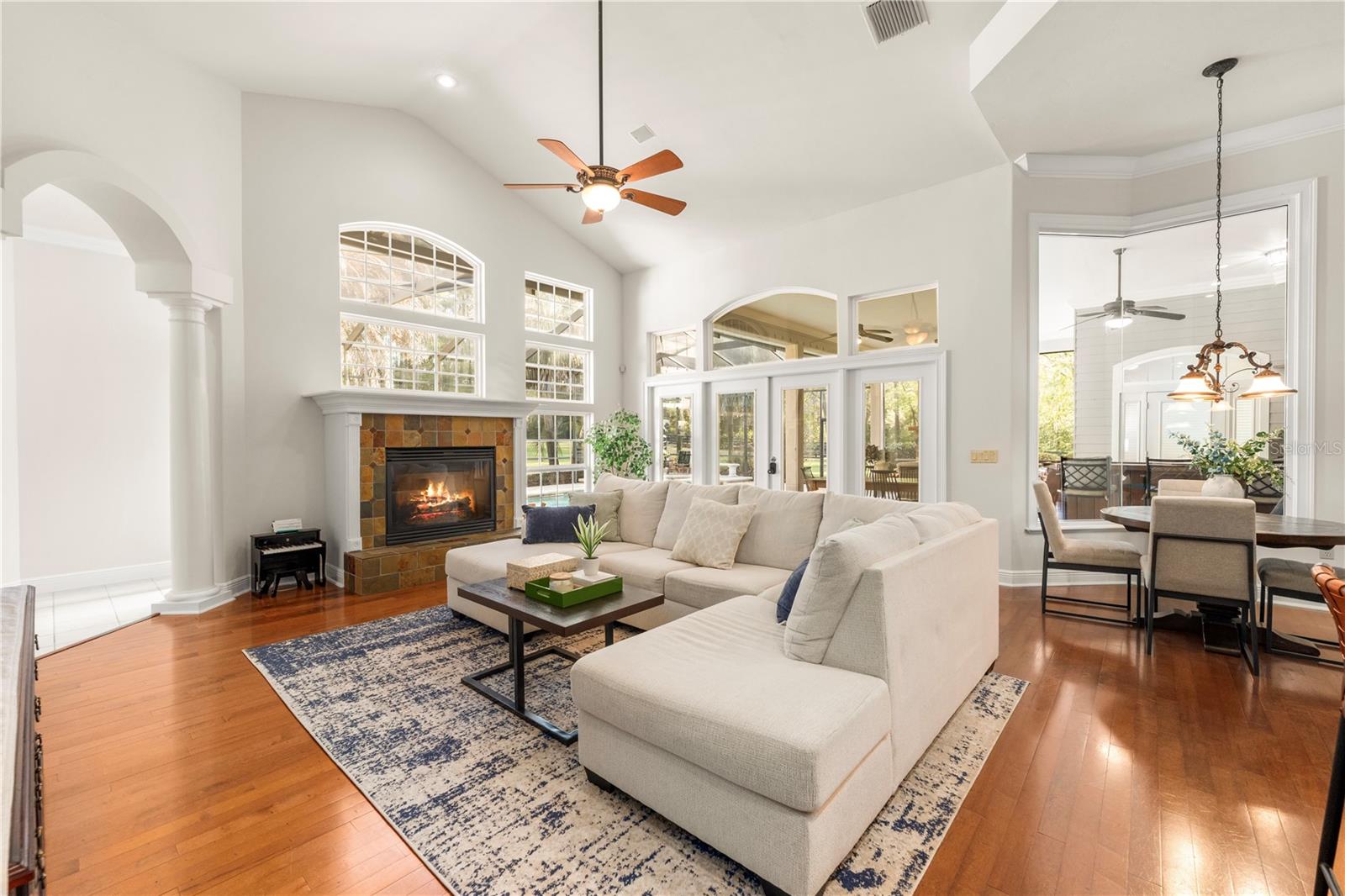 Listing photo id 13 for 14004 21st Lane