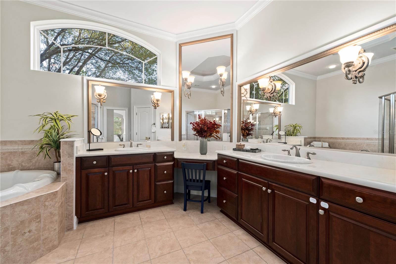 Listing photo id 19 for 14004 21st Lane