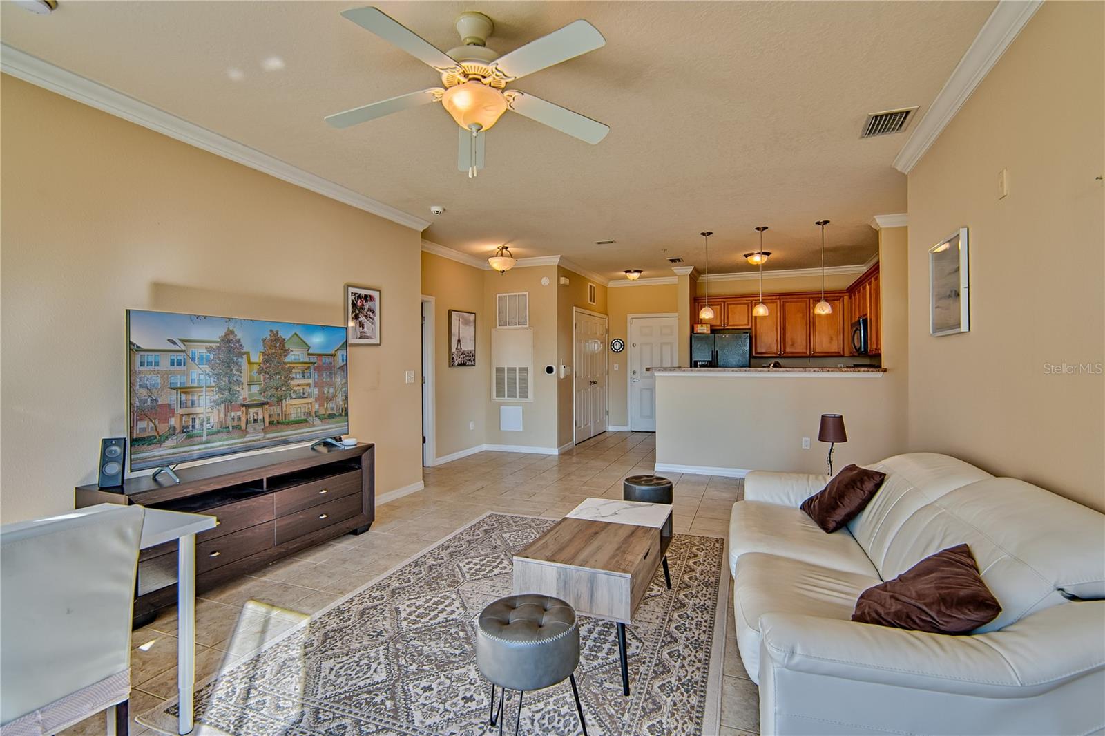 Image 12 of 21 For 1185 9th Road 402