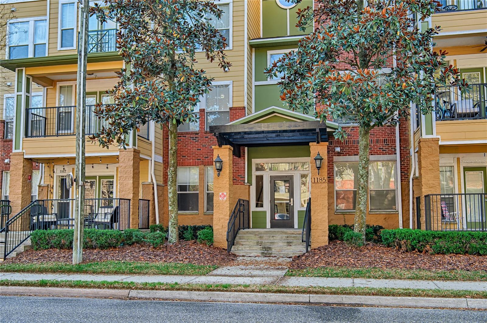 Image 2 of 21 For 1185 9th Road 402