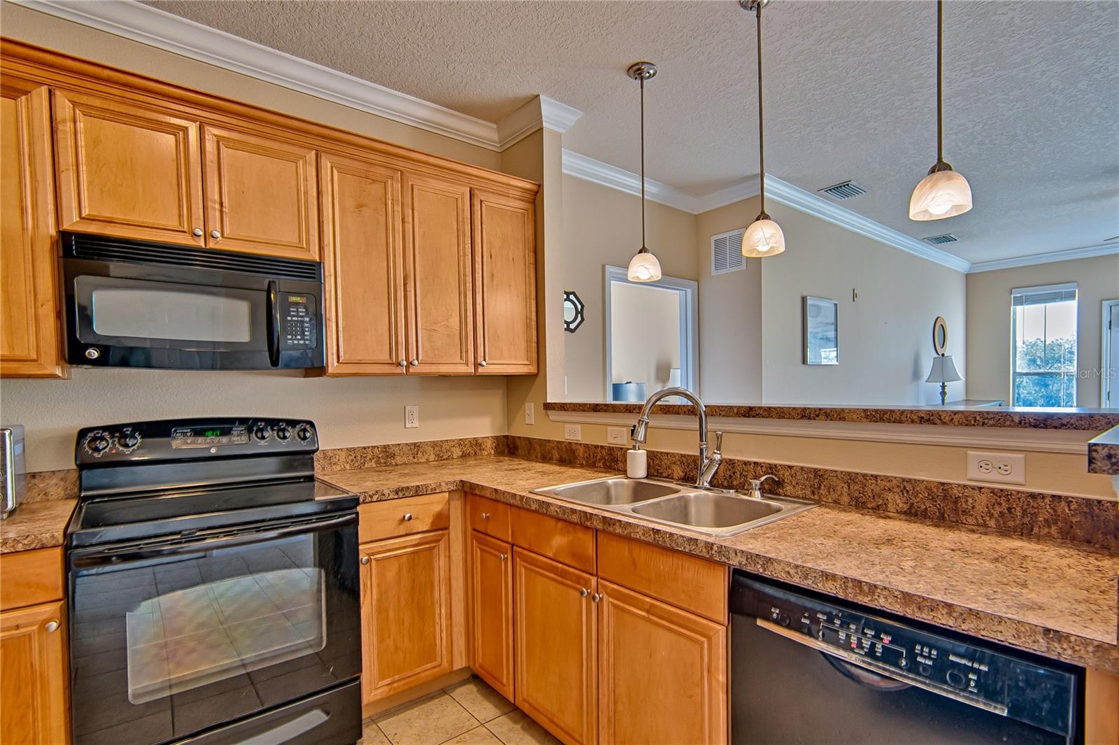 Image 7 of 21 For 1185 9th Road 402