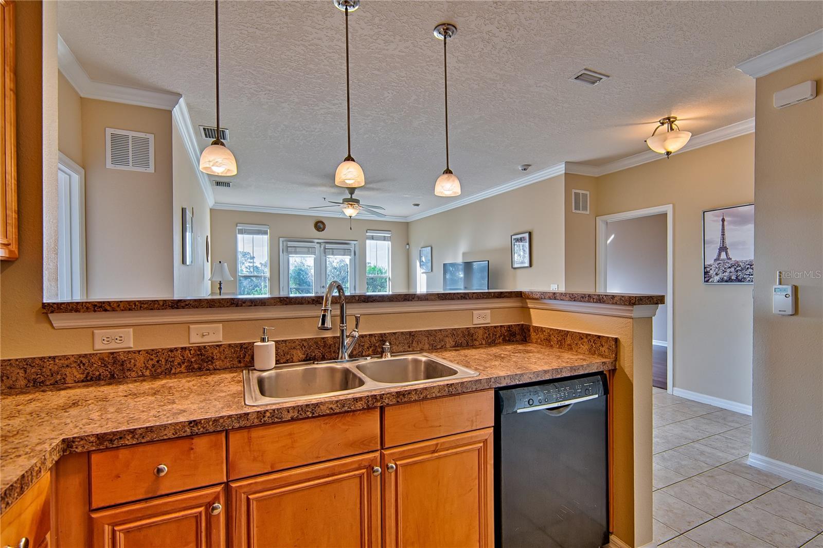 Image 8 of 21 For 1185 9th Road 402