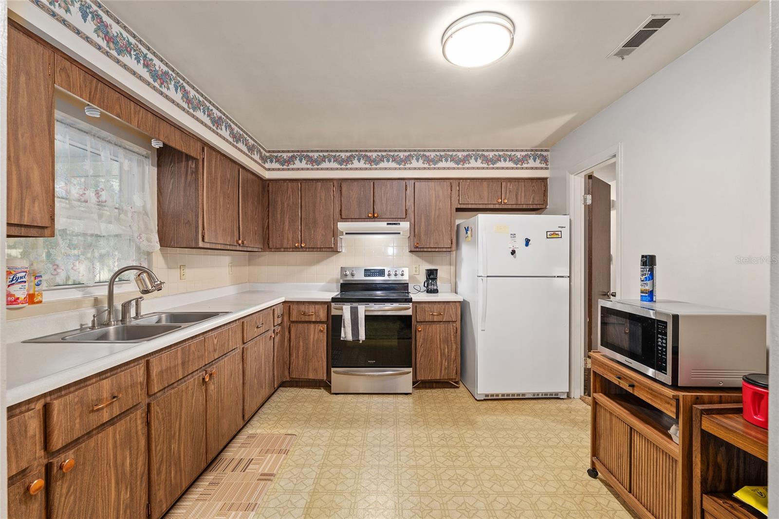 Image 29 of 52 For 1931 39th Place