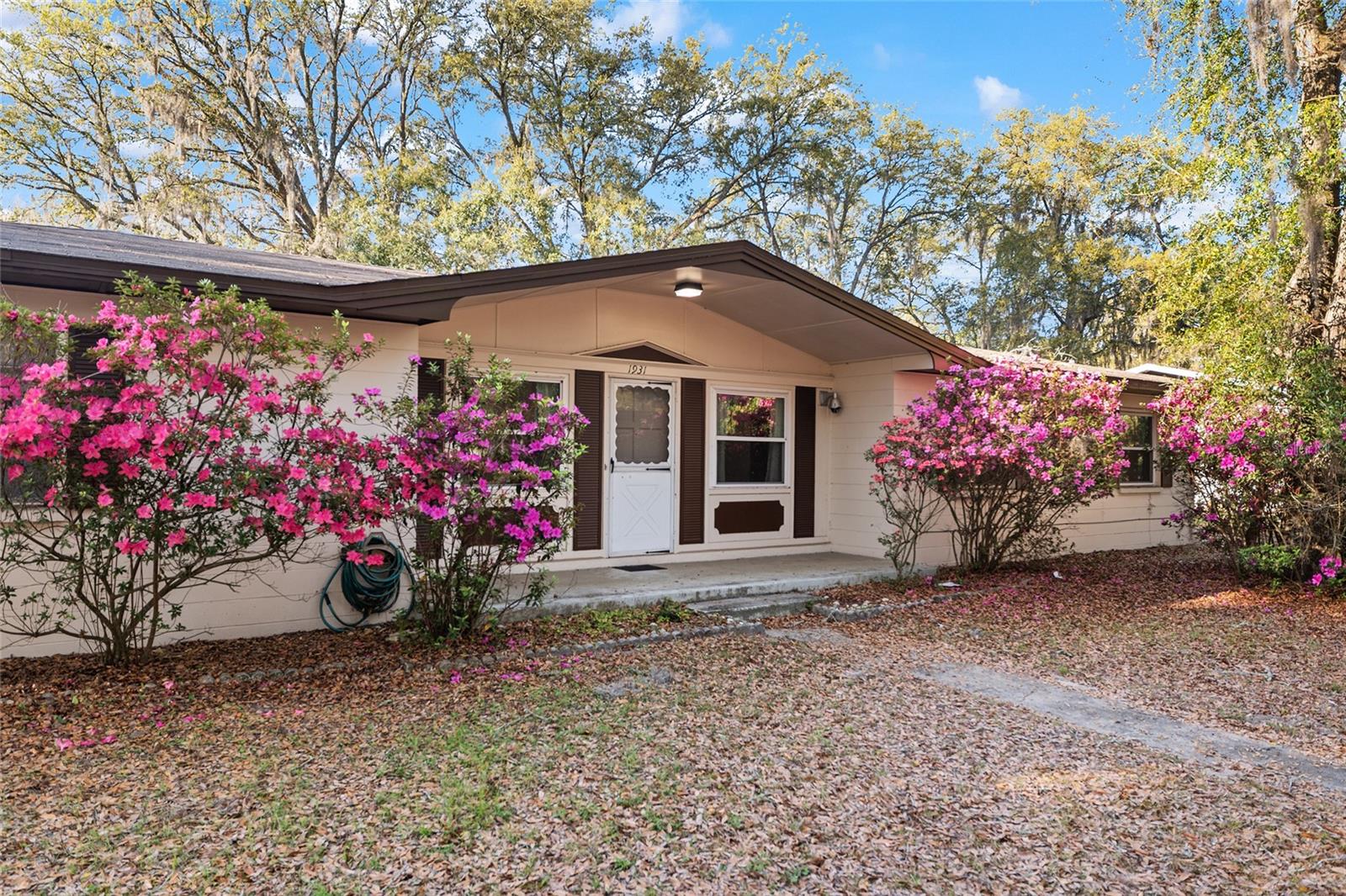 Image 3 of 52 For 1931 39th Place