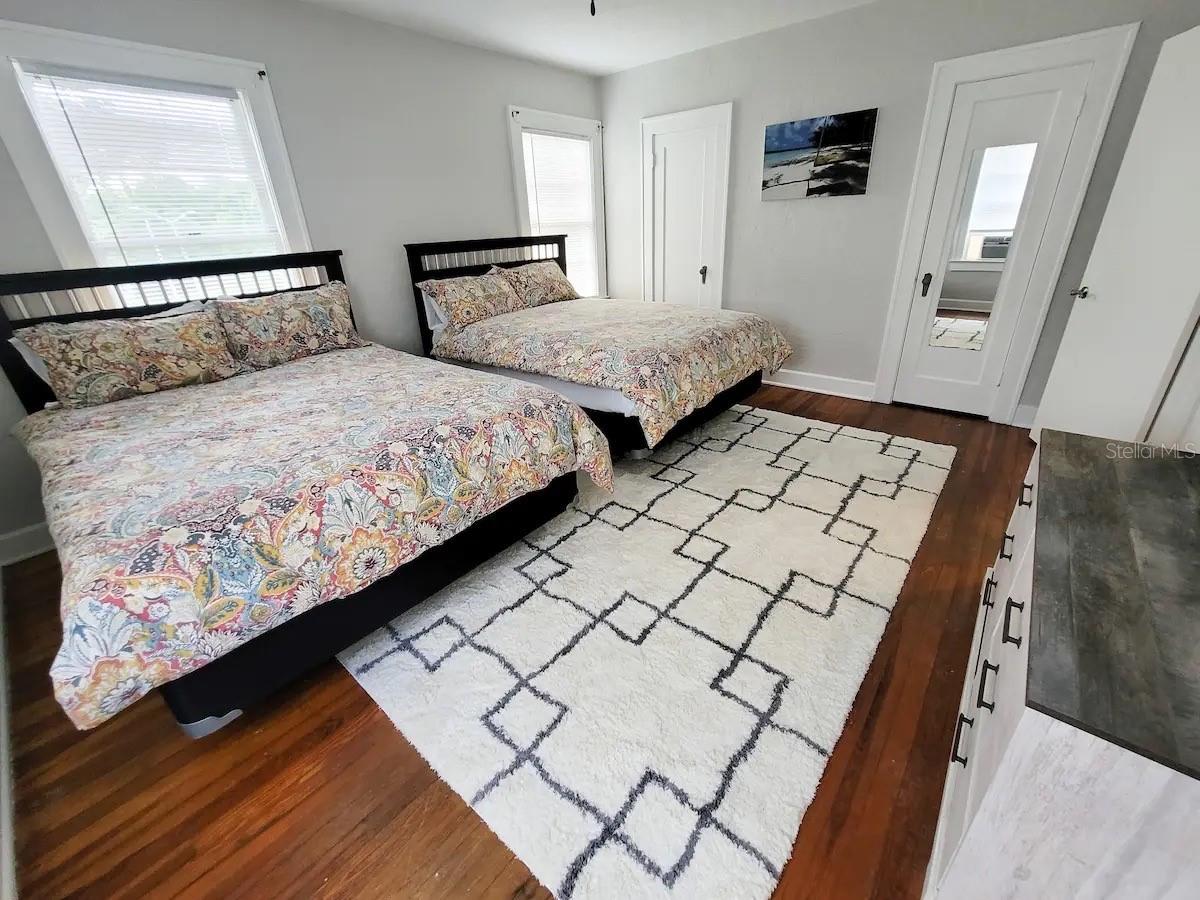 Image 13 of 36 For 949 13th Street