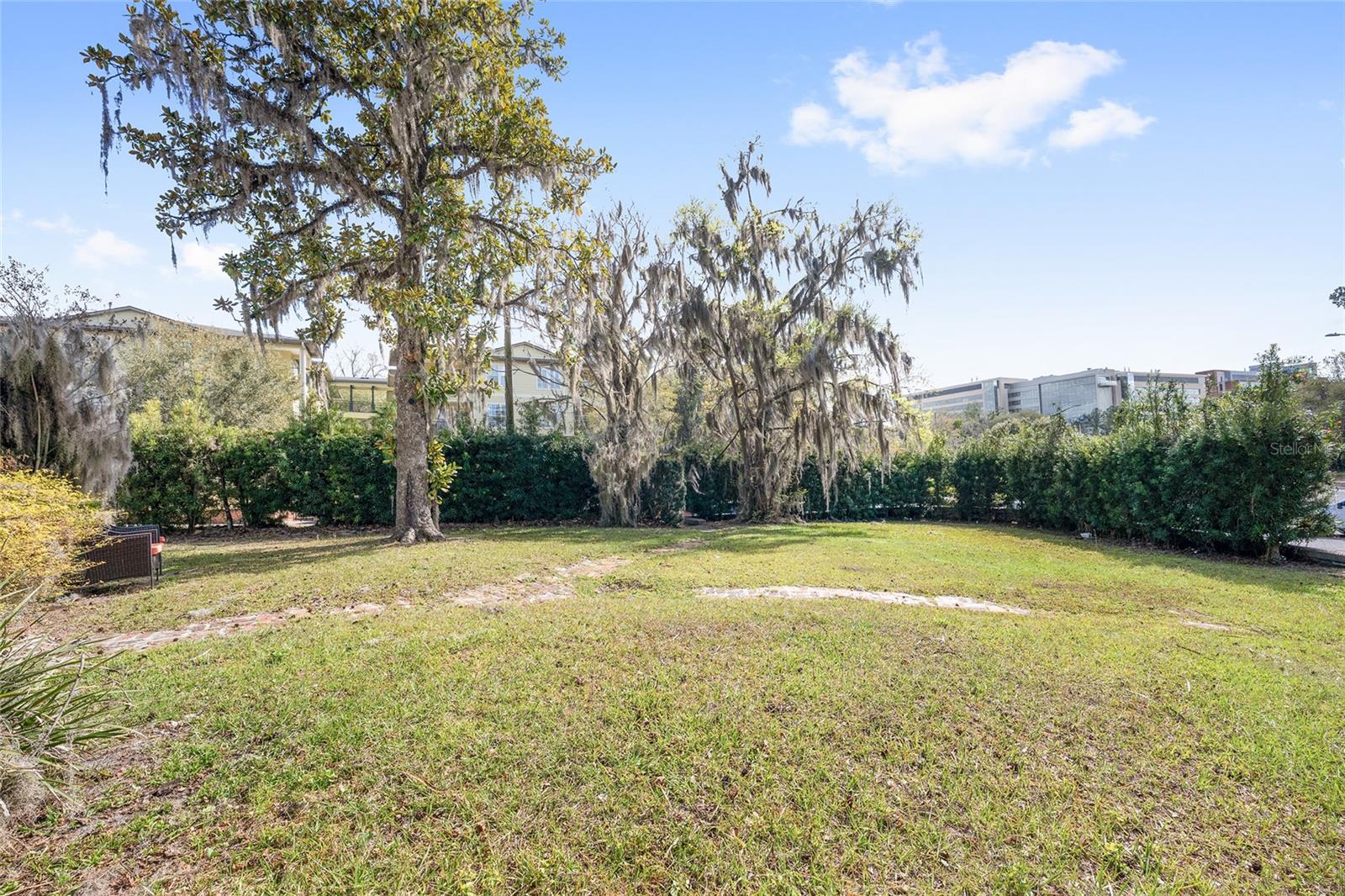 Image 18 of 36 For 949 13th Street