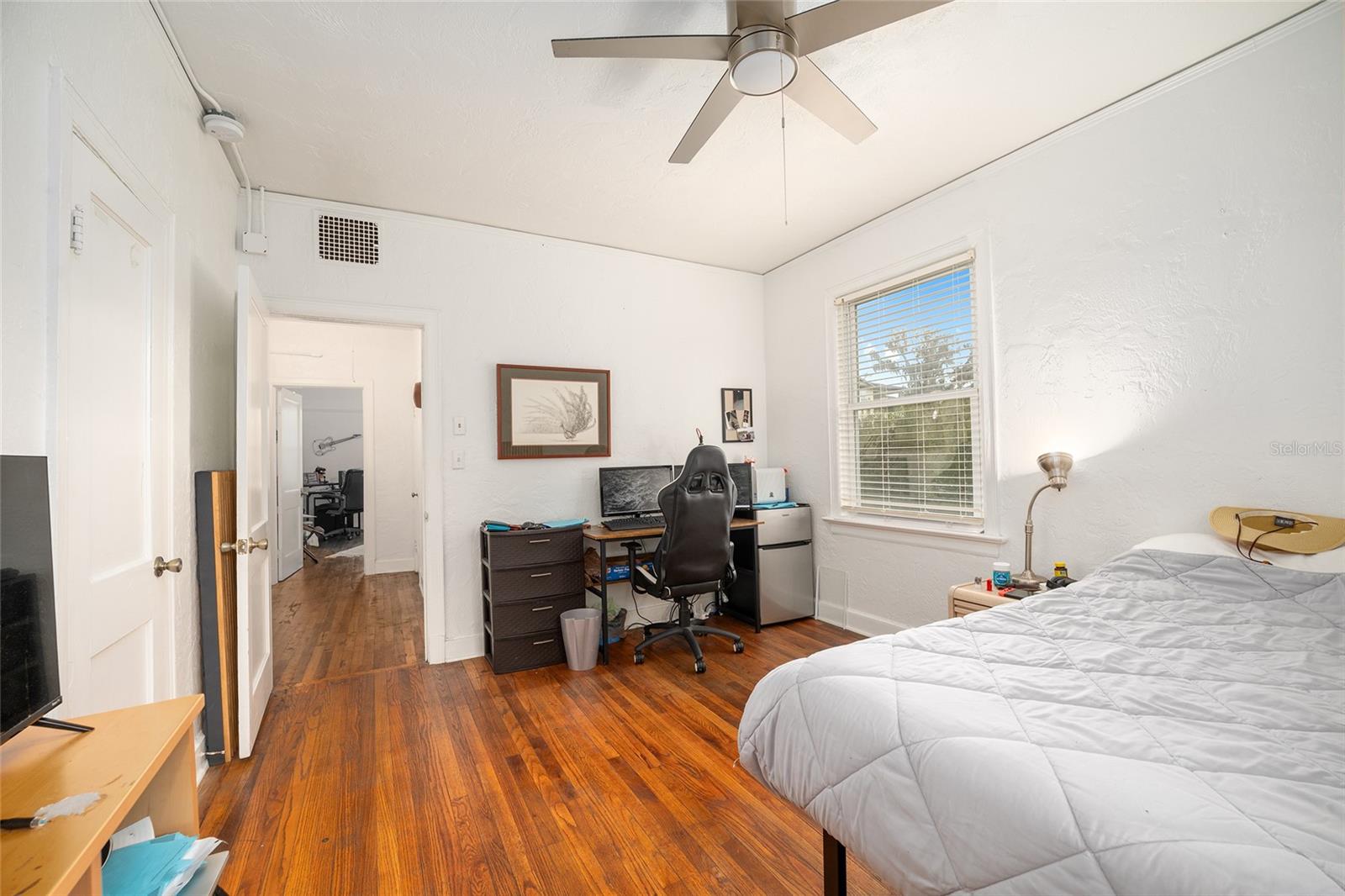 Image 28 of 36 For 949 13th Street