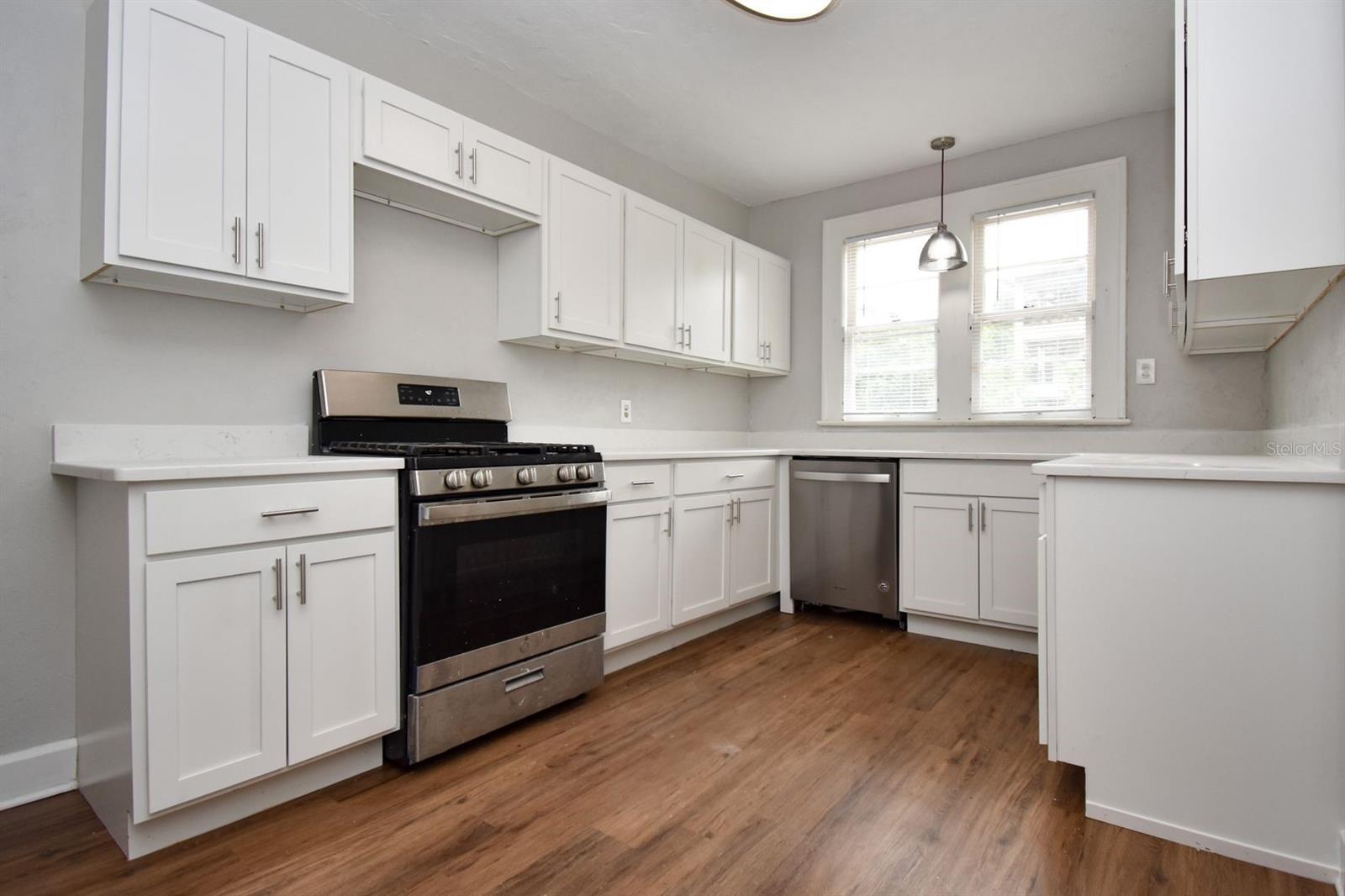 Image 9 of 36 For 949 13th Street