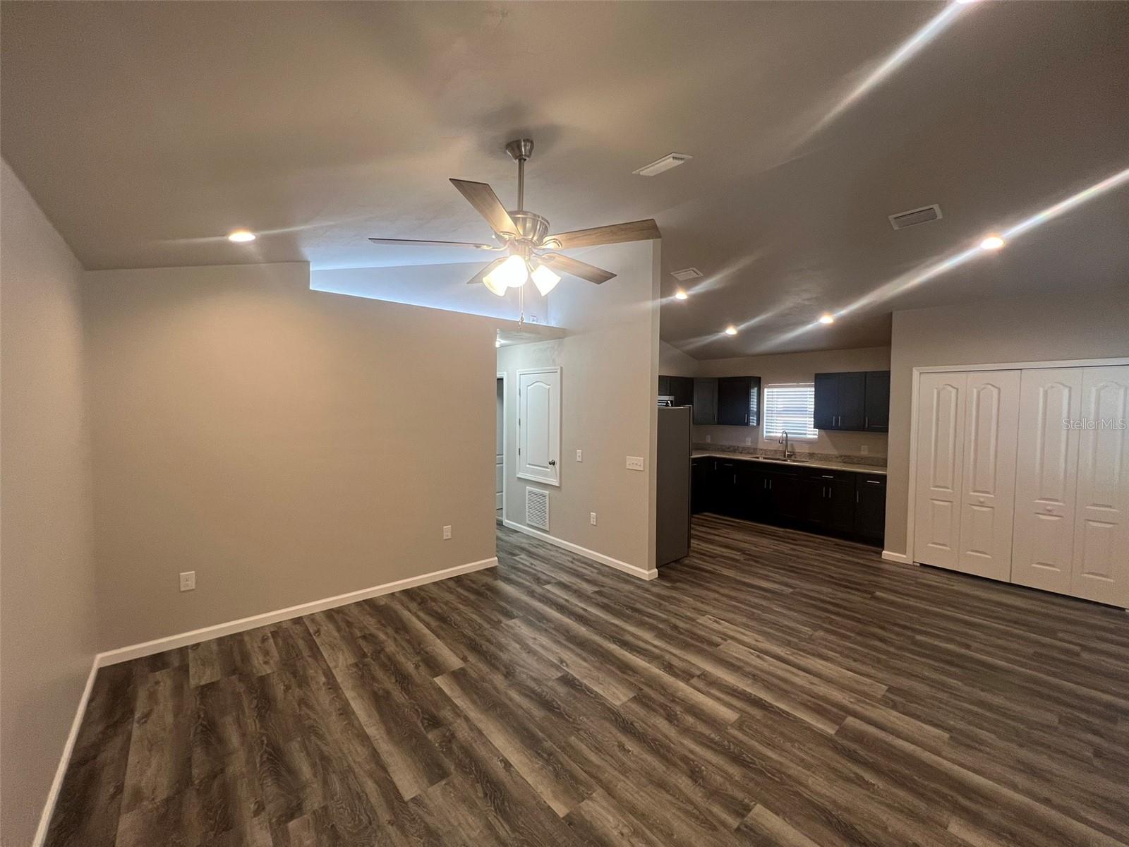 Image 4 of 23 For 23203 179th Place