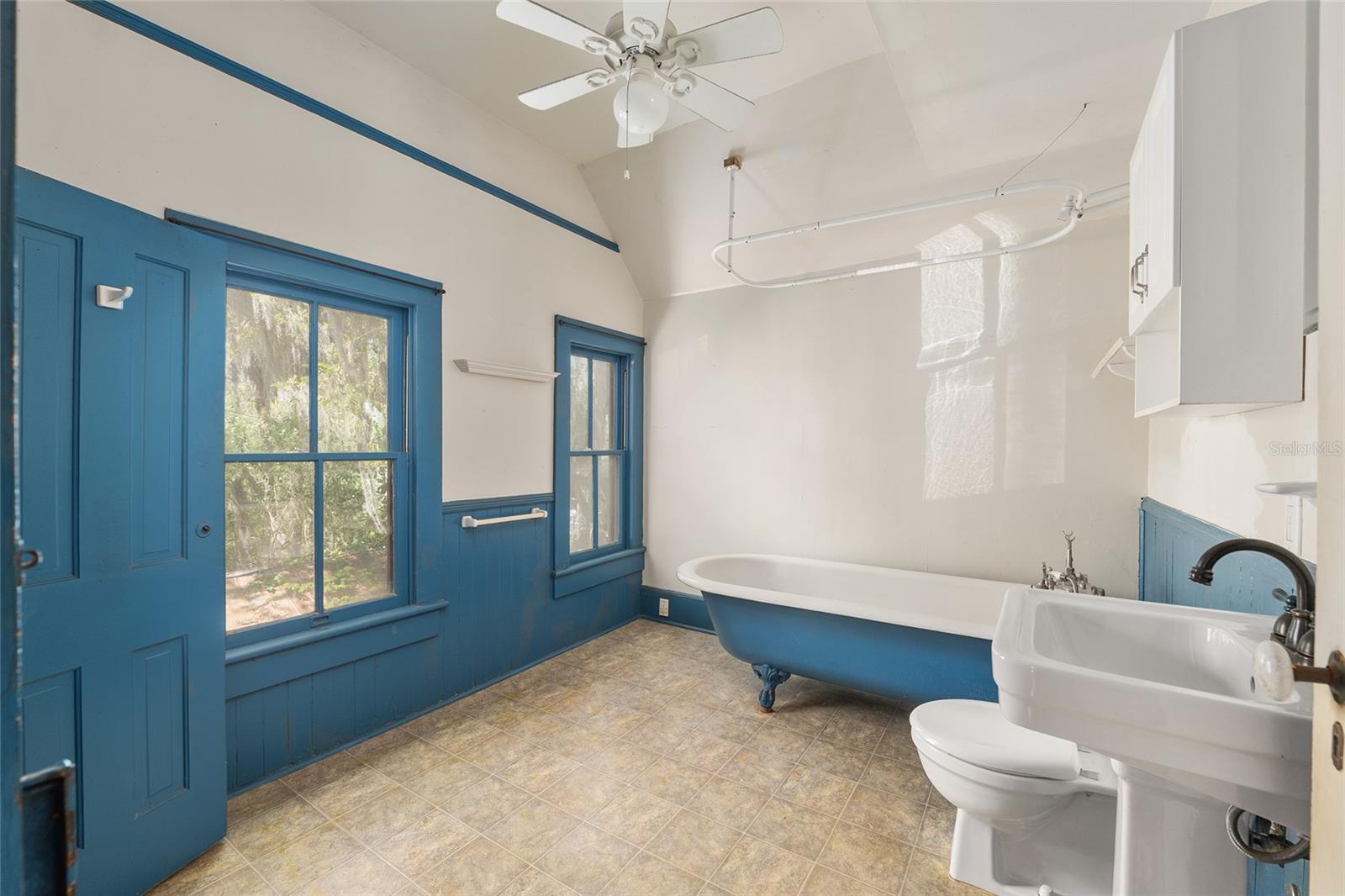 Image 40 of 88 For 306 3rd Street