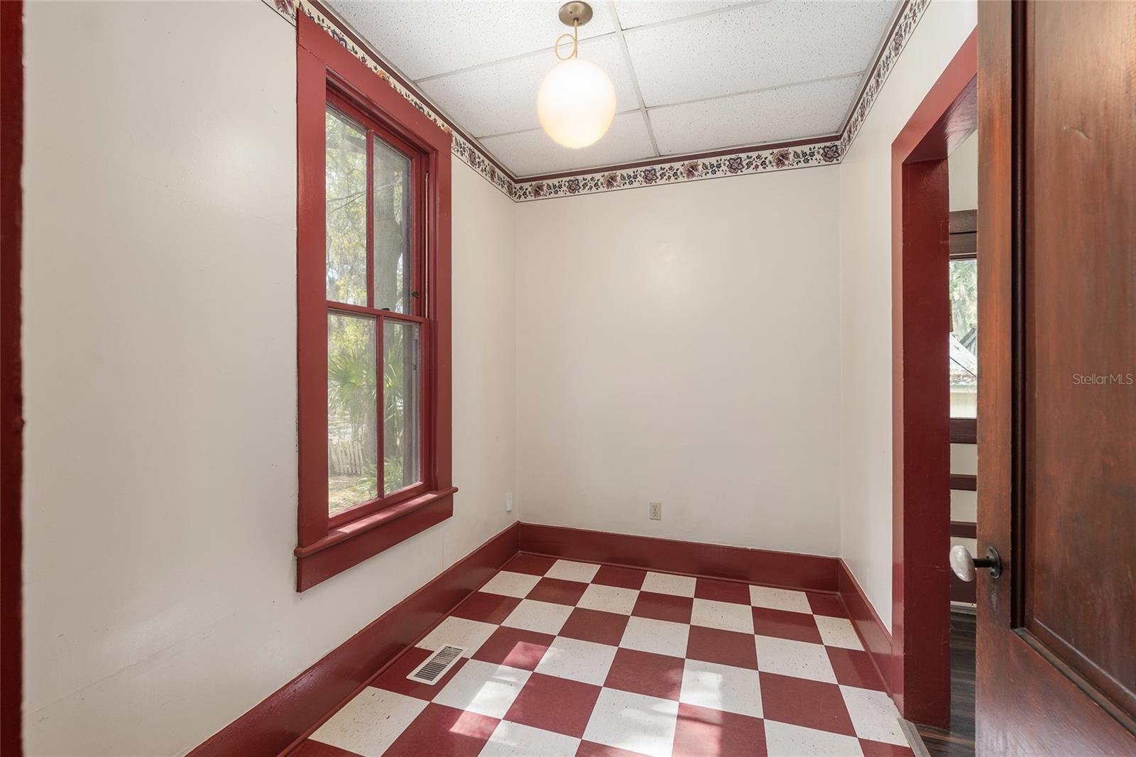 Image 53 of 88 For 306 3rd Street