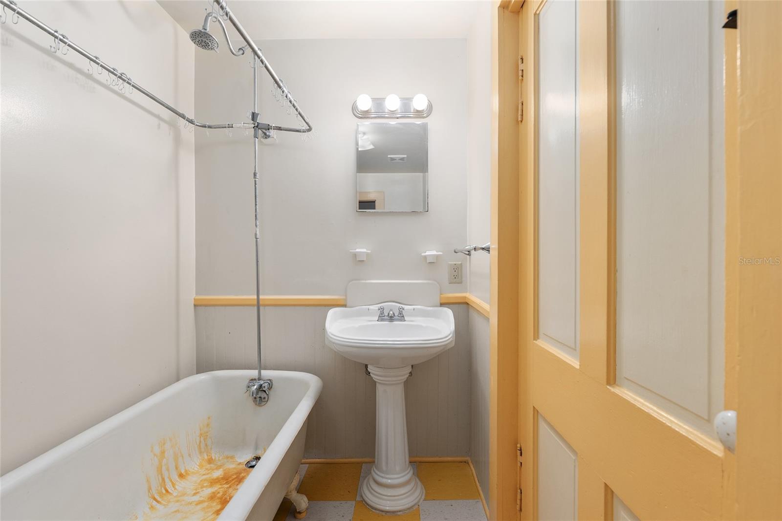 Image 73 of 88 For 306 3rd Street