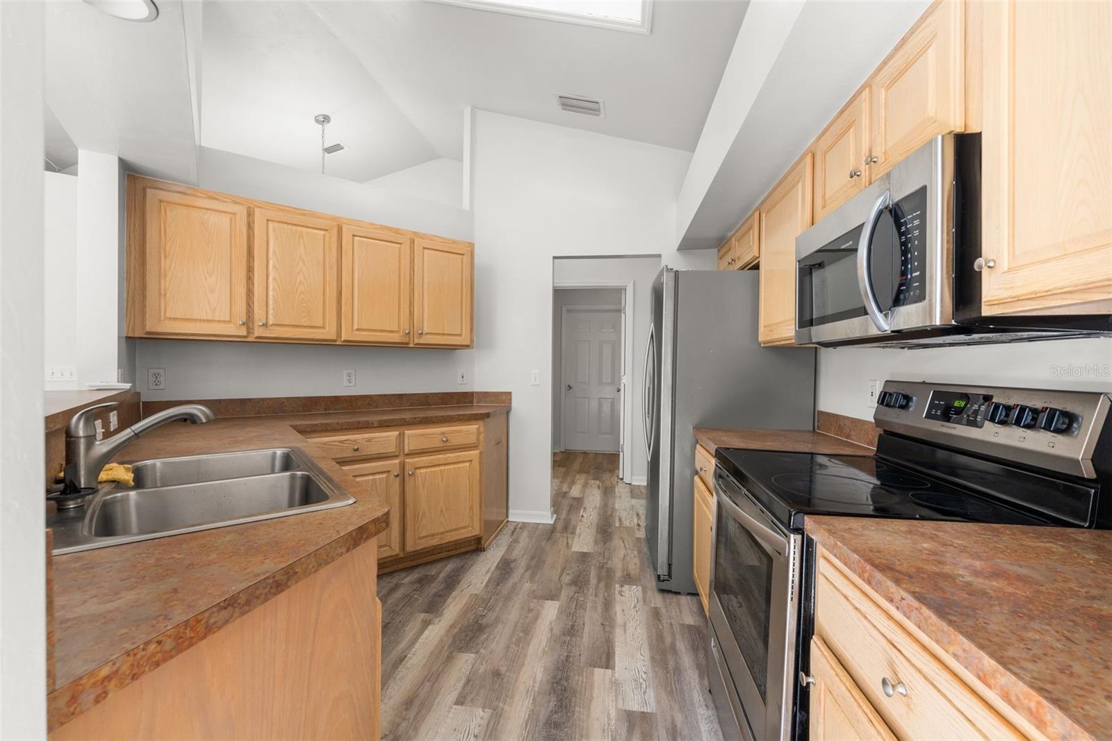 Image 10 of 37 For 4337 34th Terrace