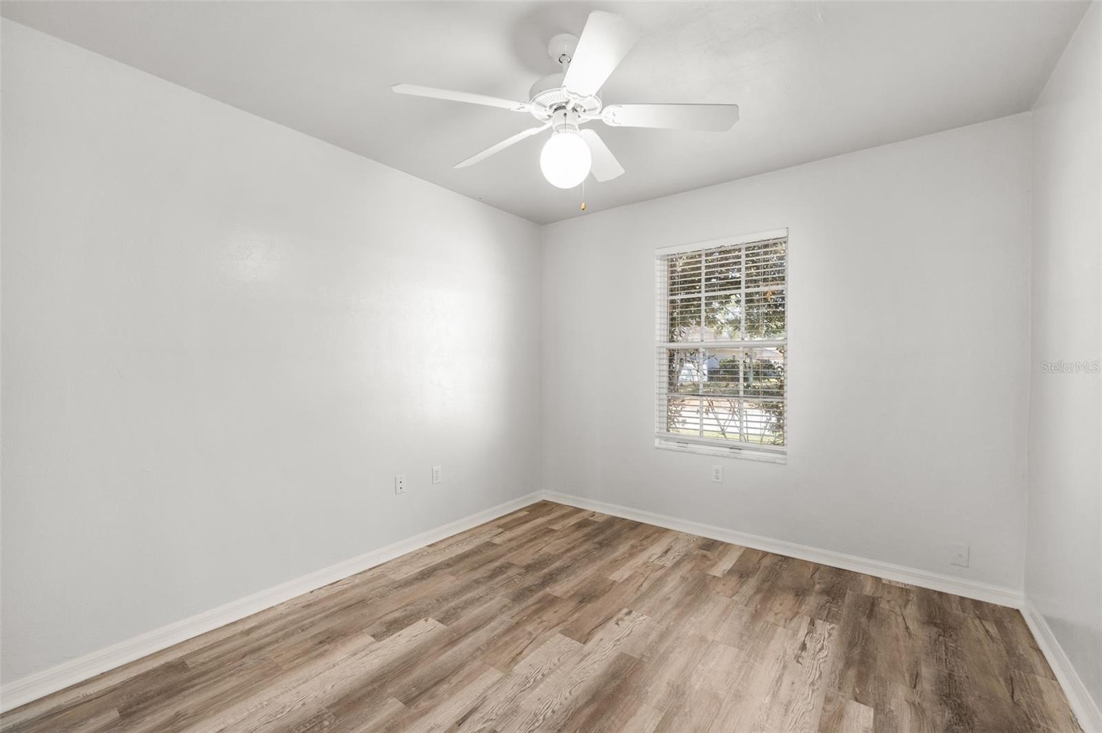 Image 20 of 37 For 4337 34th Terrace