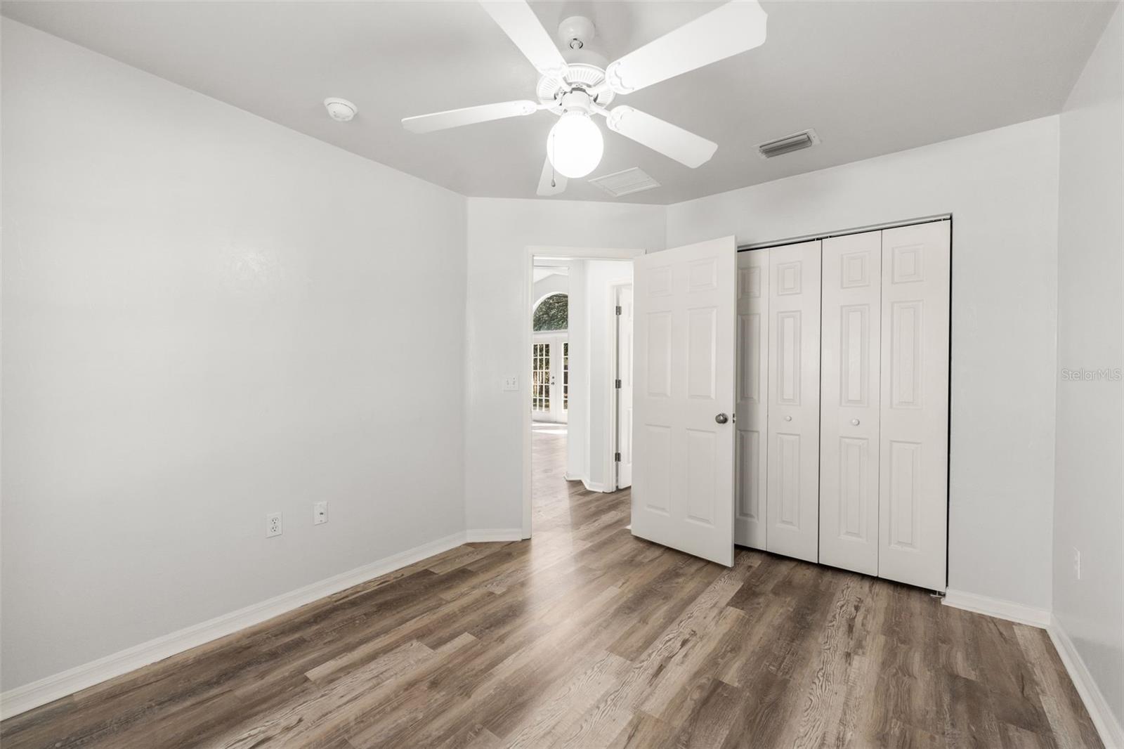 Image 21 of 37 For 4337 34th Terrace