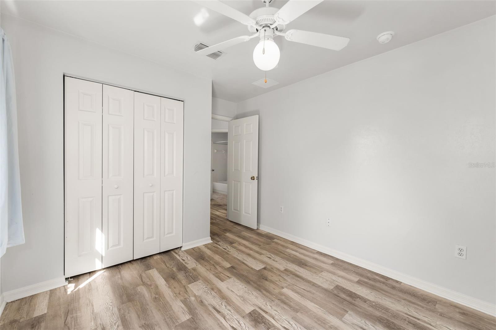 Image 23 of 37 For 4337 34th Terrace