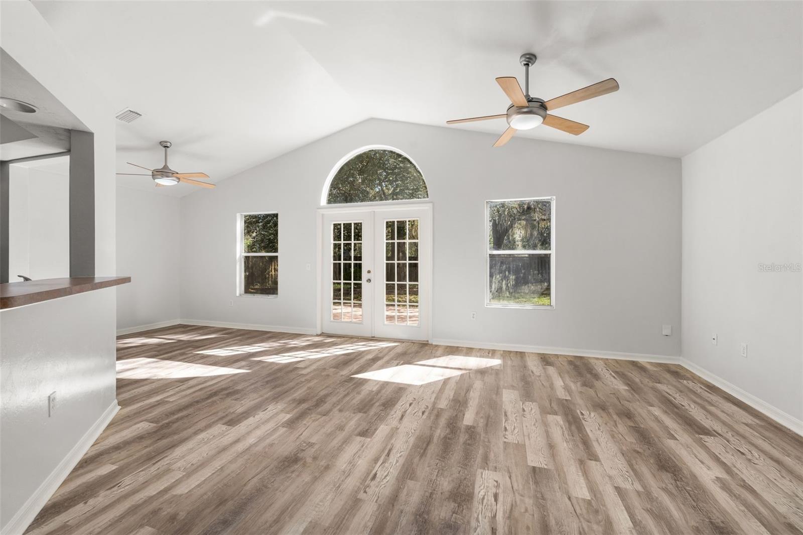 Image 5 of 37 For 4337 34th Terrace