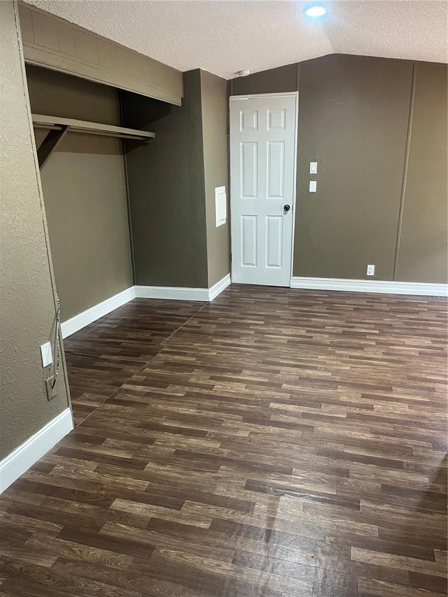 Image 14 of 28 For 10330 90th Street