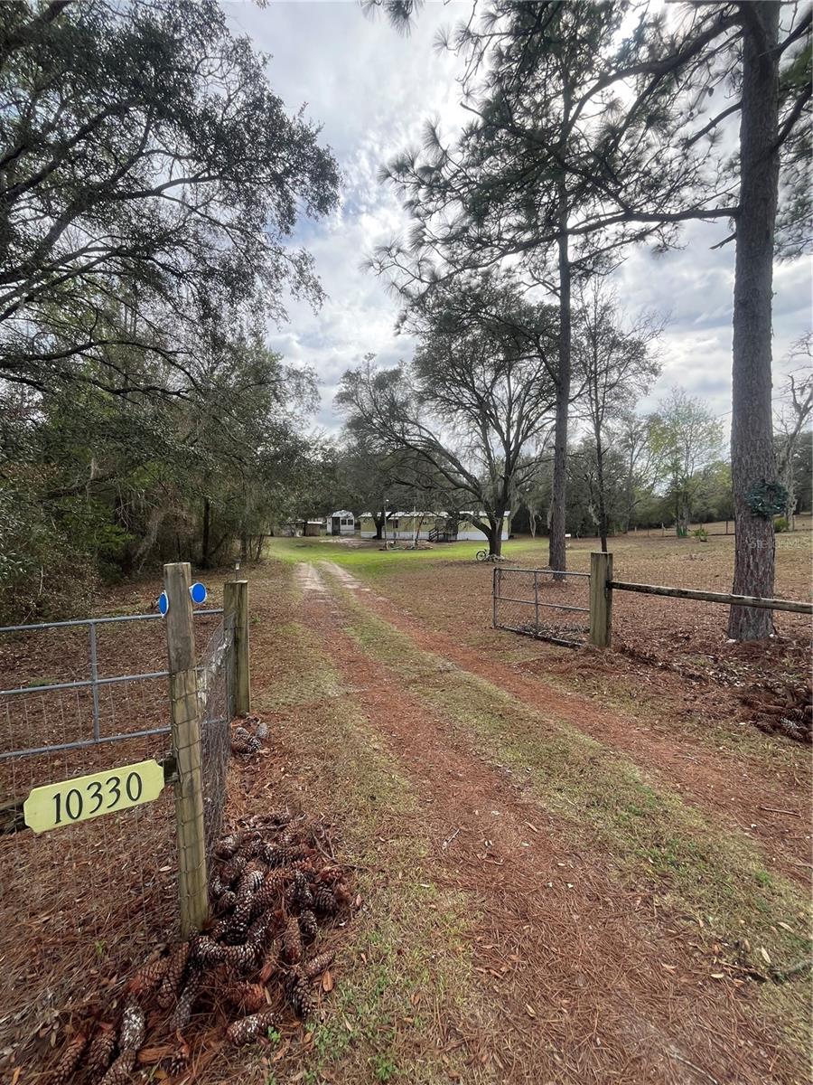 Image 2 of 28 For 10330 90th Street