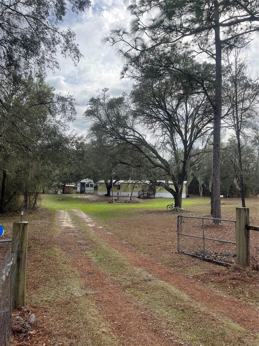 Image 3 of 28 For 10330 90th Street