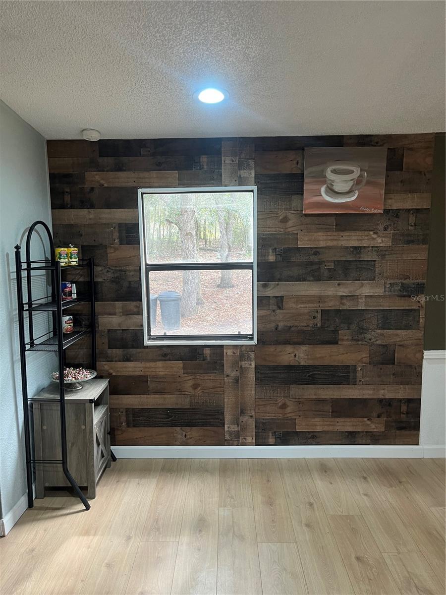 Image 8 of 28 For 10330 90th Street