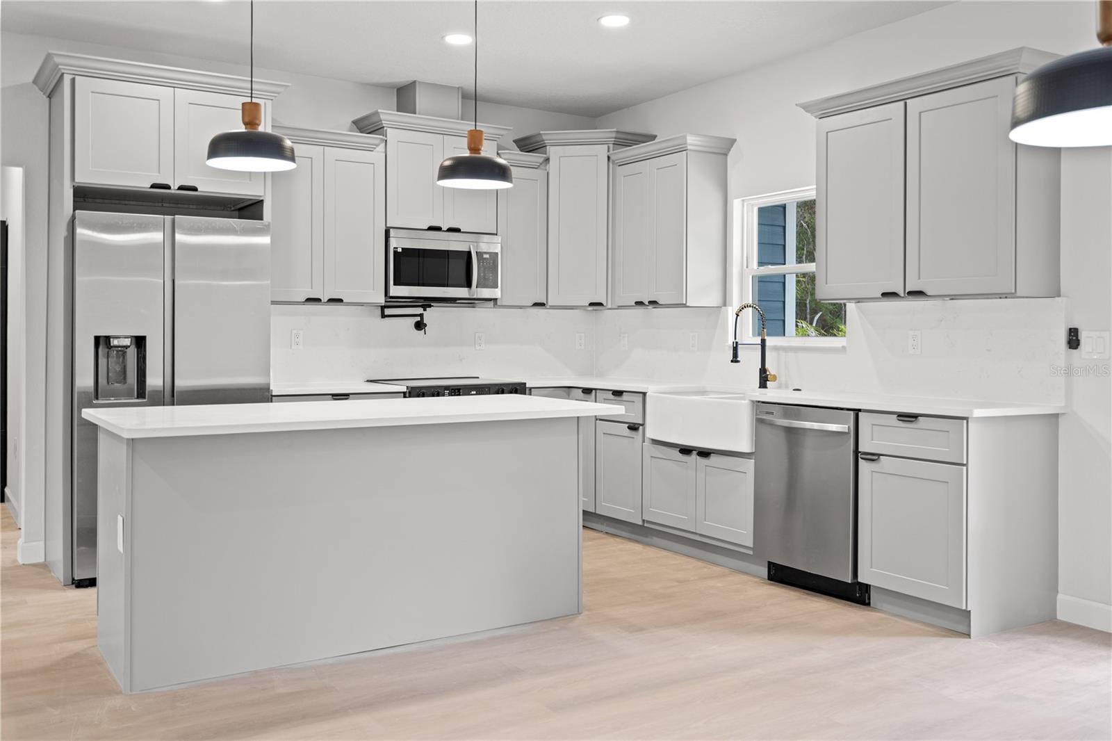 Image 7 of 31 For 11231 92nd Ct