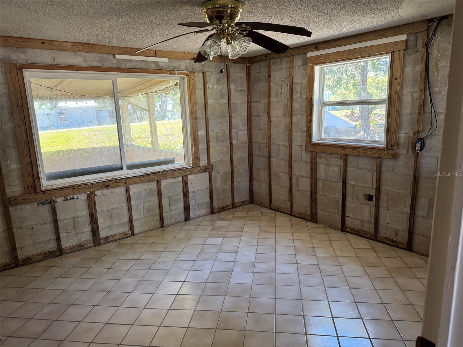 Image 15 of 25 For 2221 Waterman Drive