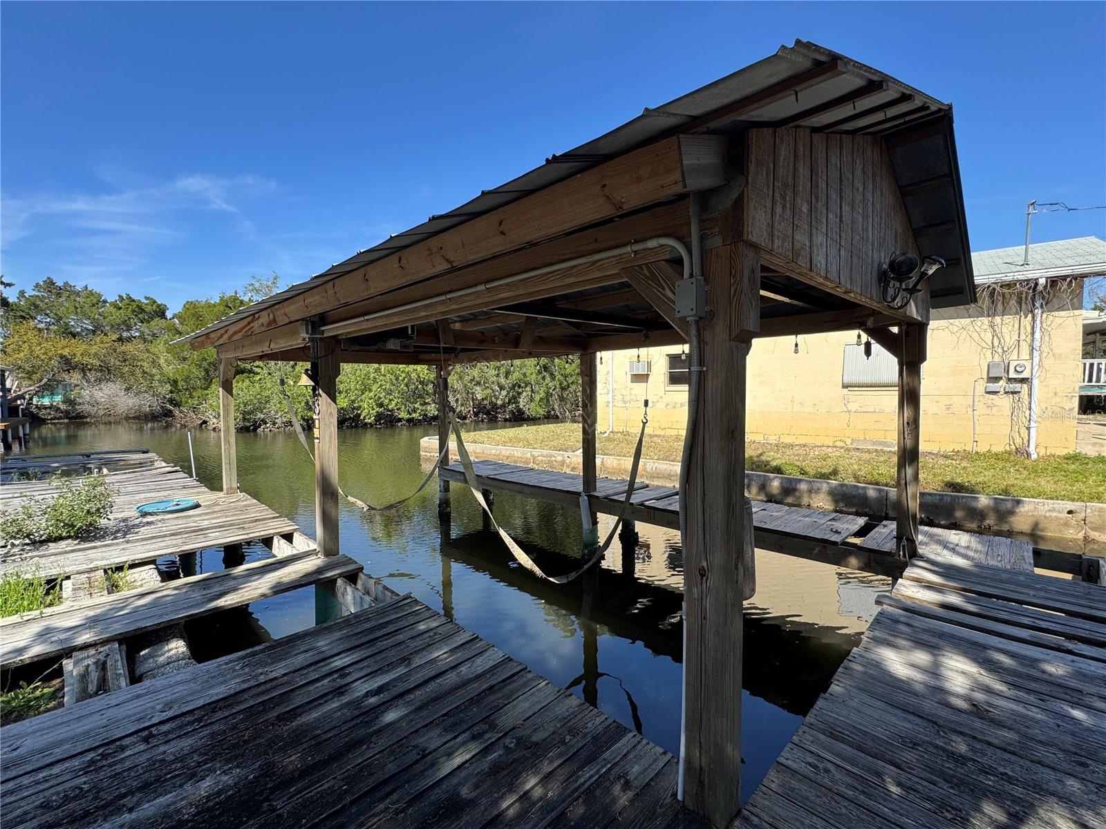 Image 7 of 25 For 2221 Waterman Drive