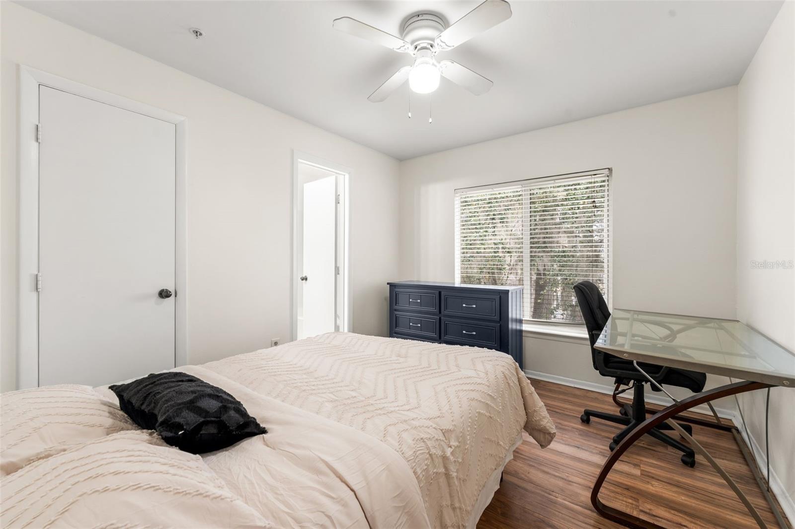 Image 24 of 47 For 4000 23rd Street 4-303