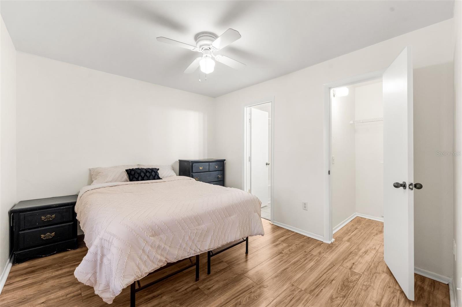 Image 28 of 47 For 4000 23rd Street 4-303