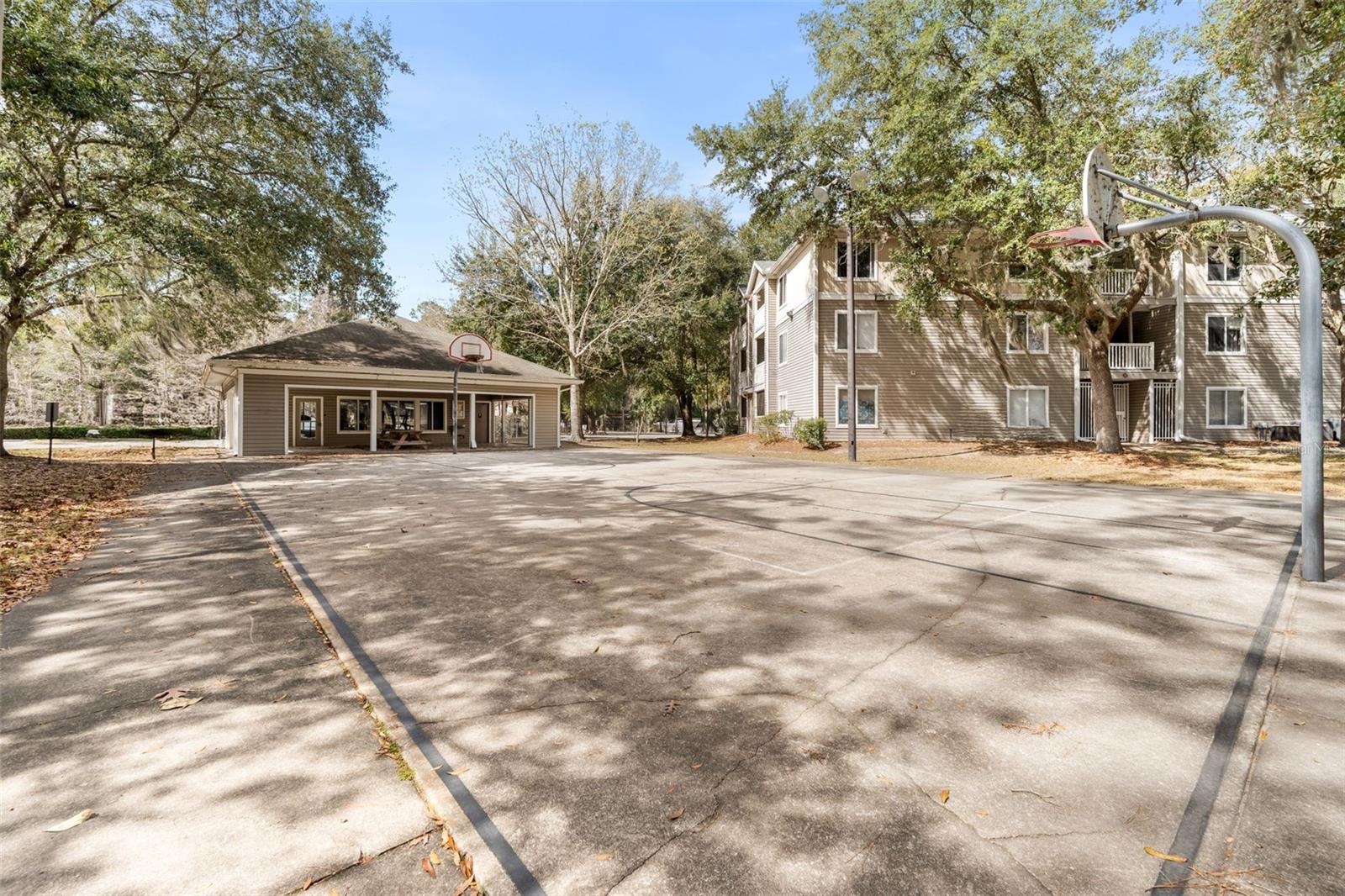 Image 33 of 47 For 4000 23rd Street 4-303