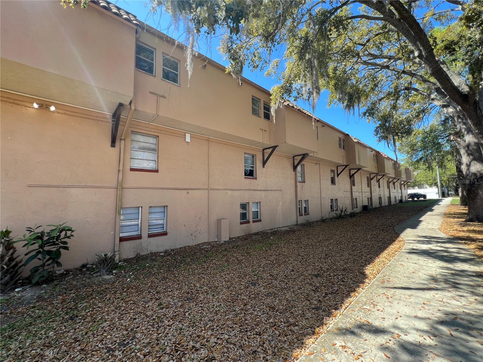 Image 3 of 23 For 914 8th Avenue 44