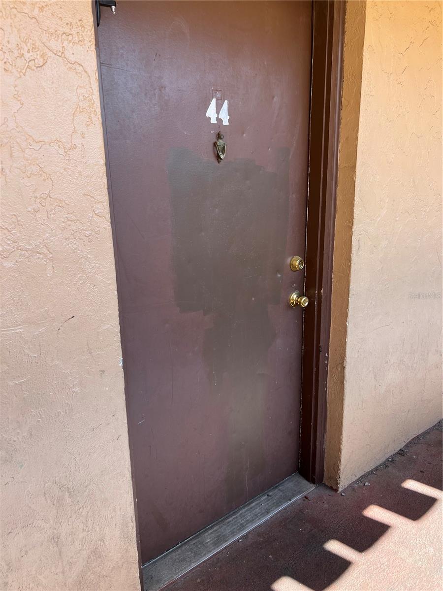 Image 5 of 23 For 914 8th Avenue 44