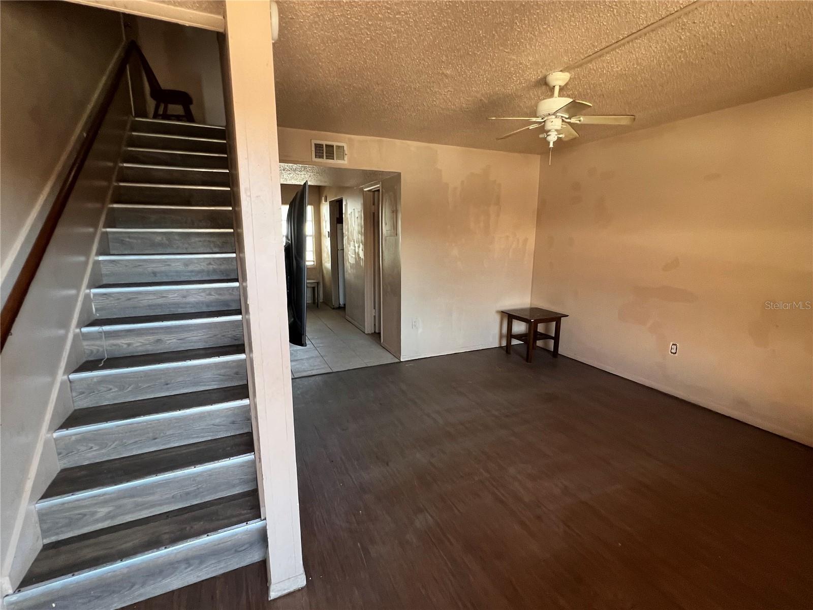 Image 7 of 23 For 914 8th Avenue 44