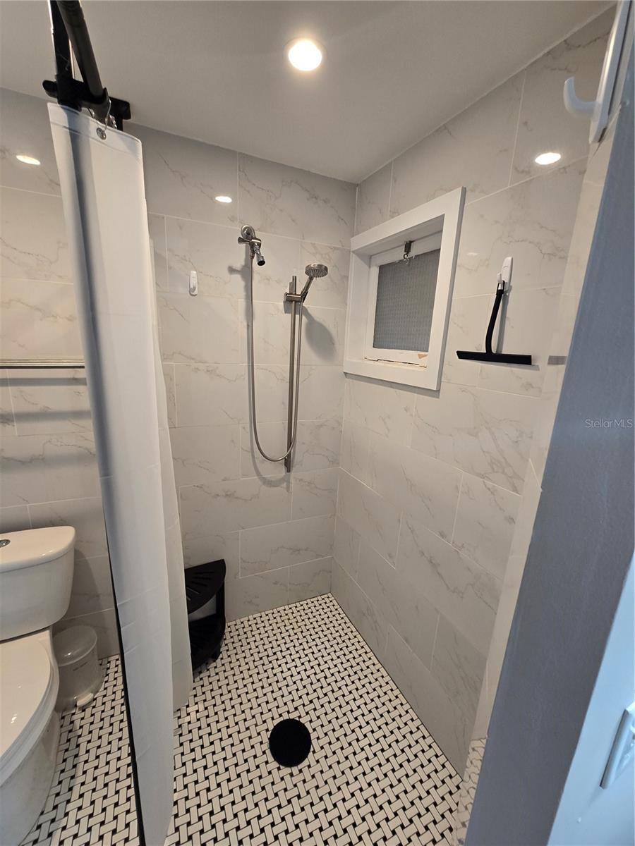 Image 17 of 27 For 130 4th Avenue N 615