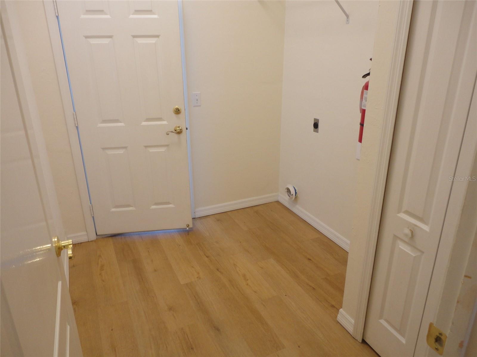 Image 19 of 25 For 1112 58th Terrace