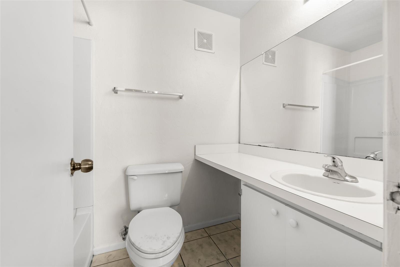 Image 18 of 27 For 4000 23rd Street 2-303