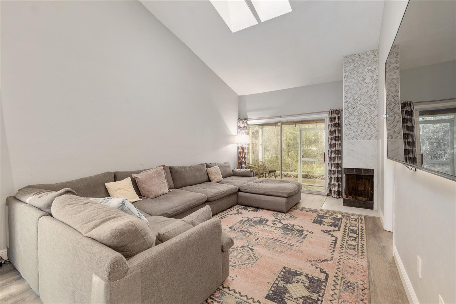 Image 11 of 69 For 920 50th Way