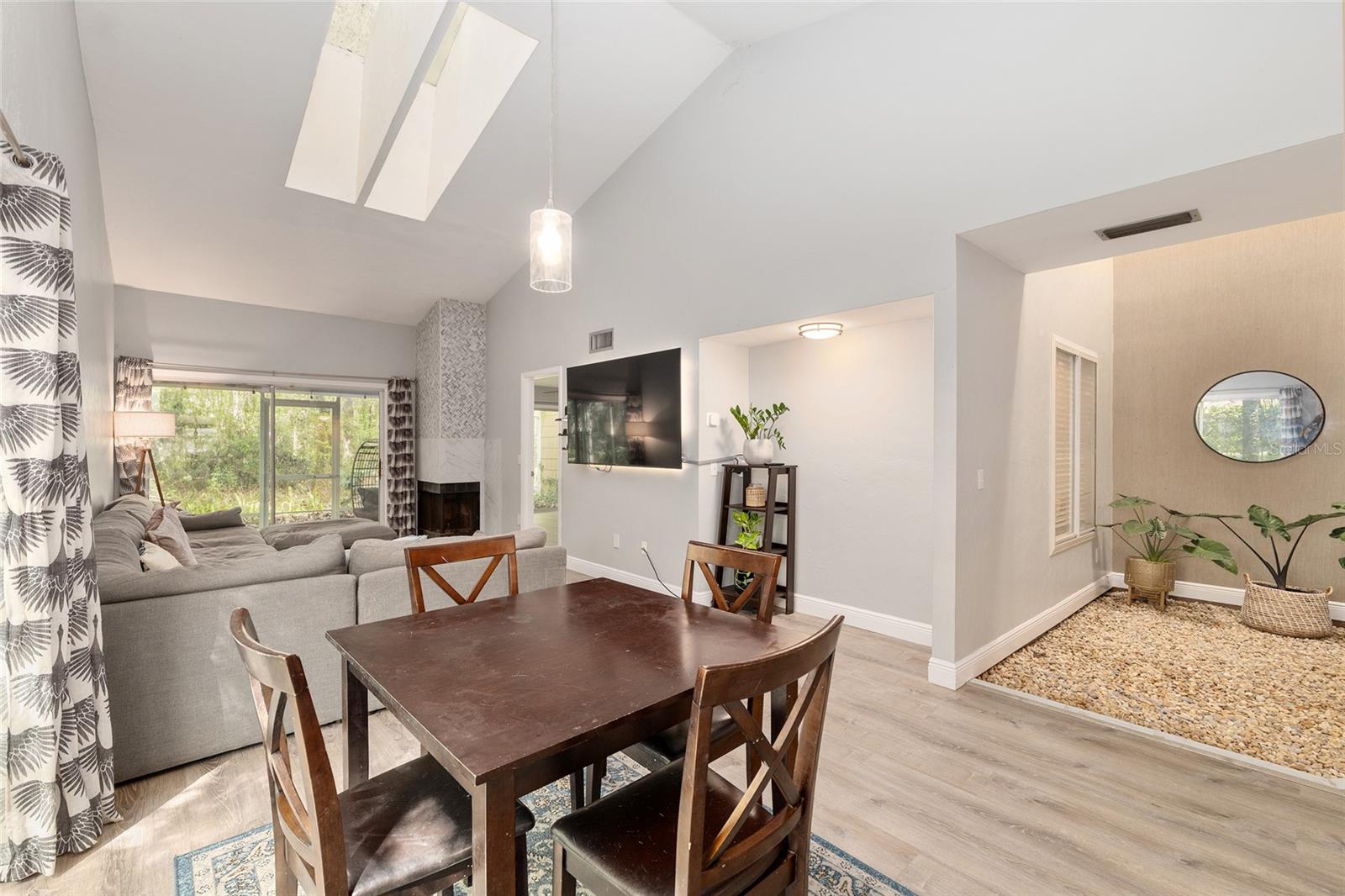 Image 19 of 69 For 920 50th Way