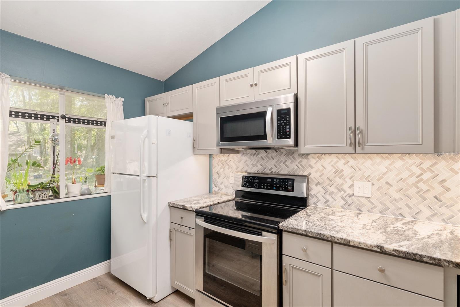 Image 25 of 69 For 920 50th Way