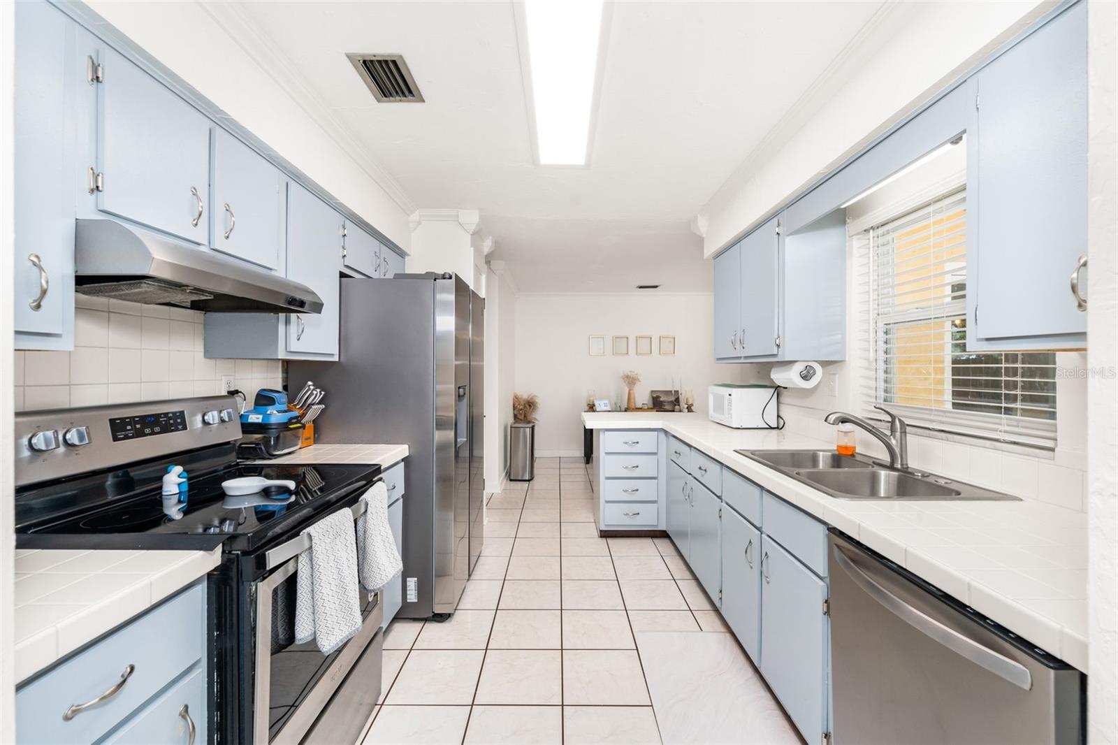 Image 10 of 32 For 1909 48th Avenue