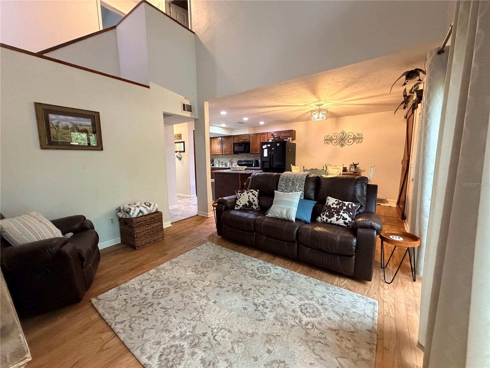 Image 4 of 27 For 5418 4th Place