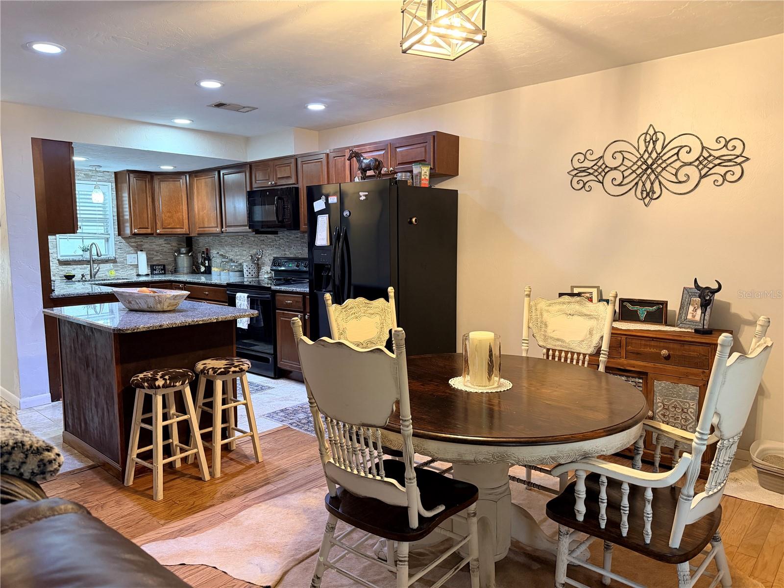 Image 5 of 27 For 5418 4th Place