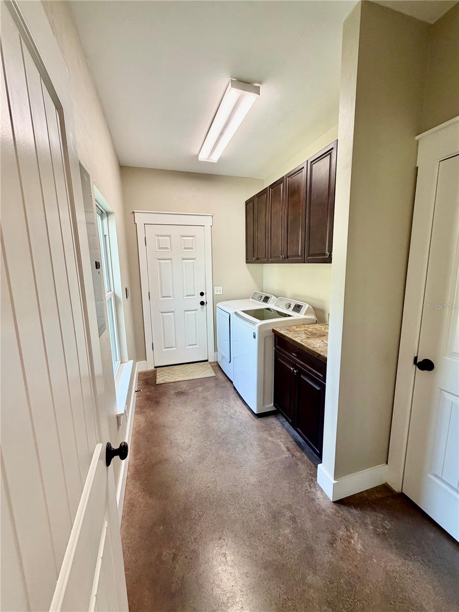 Image 18 of 31 For 357 Conestoga Way