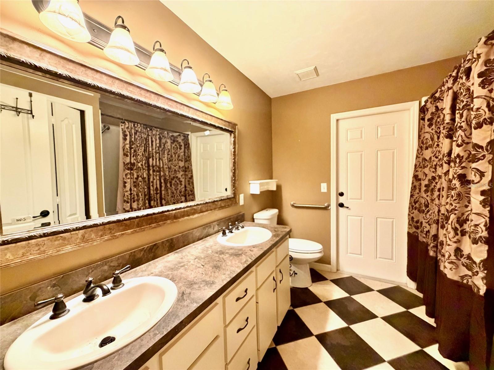 Image 22 of 40 For 5713 45th Drive