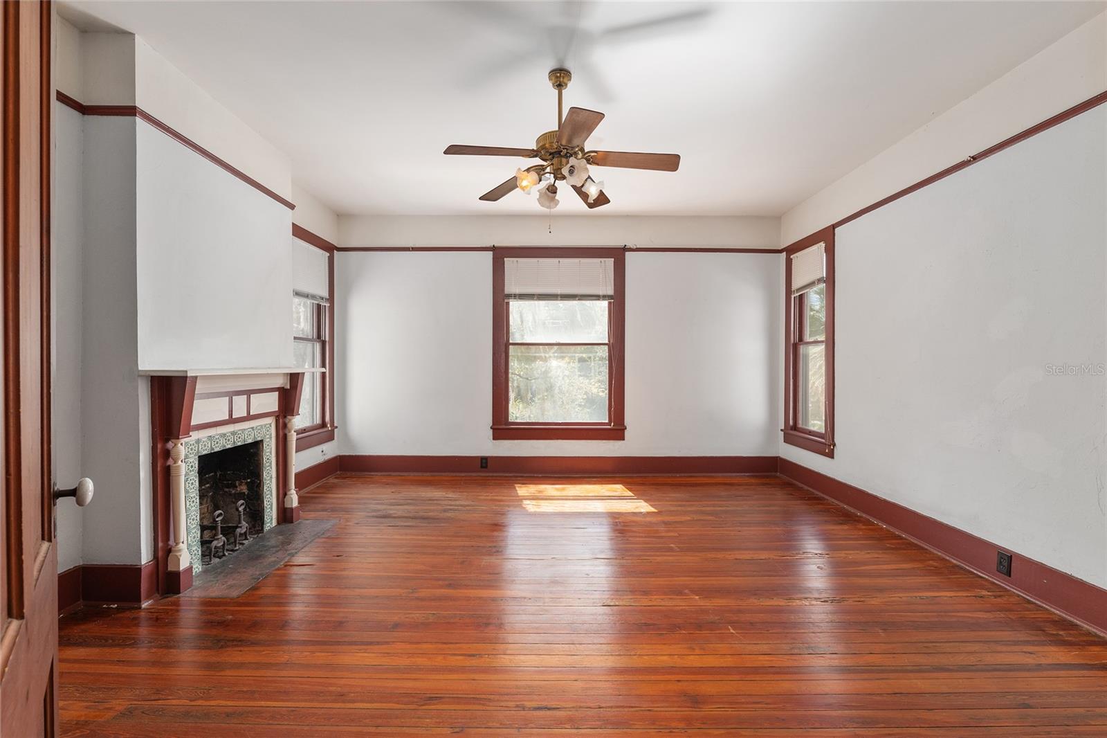 Image 33 of 88 For 306 3rd Street