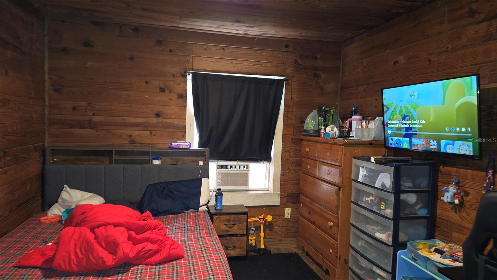 Image 7 of 14 For 883 Maple Lane