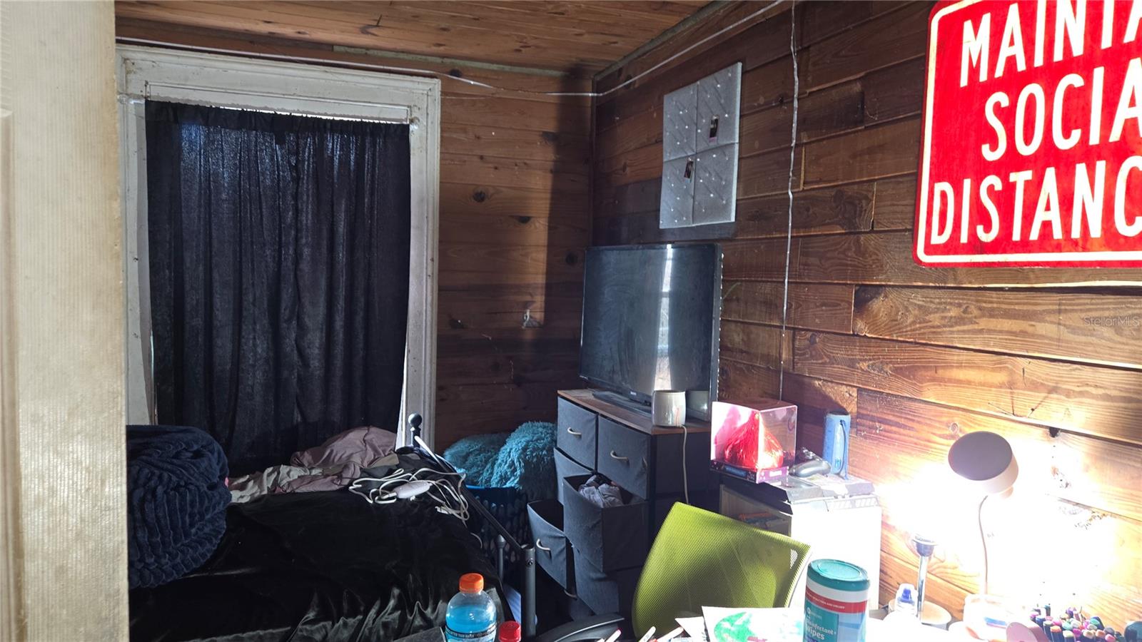 Image 8 of 14 For 883 Maple Lane