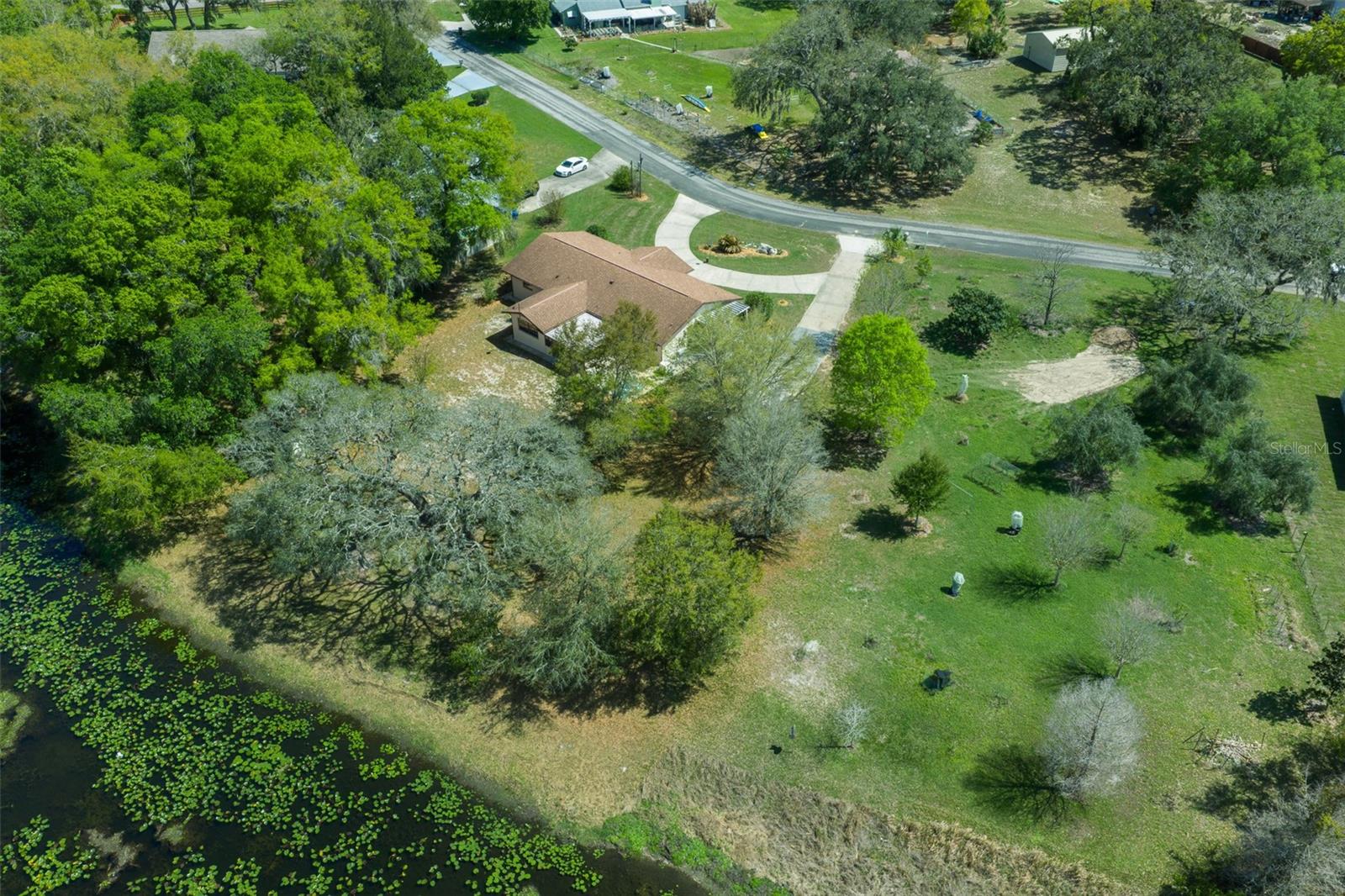 Image 11 of 76 For 9923 Saint Regis Court